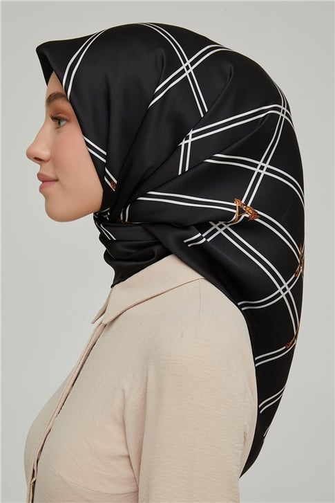 Armine Sura İpek Eşarp 21Ka8656 33