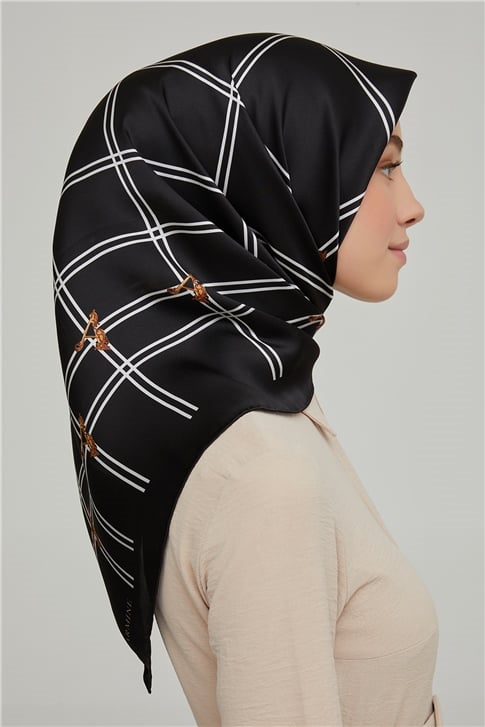 Armine Sura İpek Eşarp 21Ka8656 33