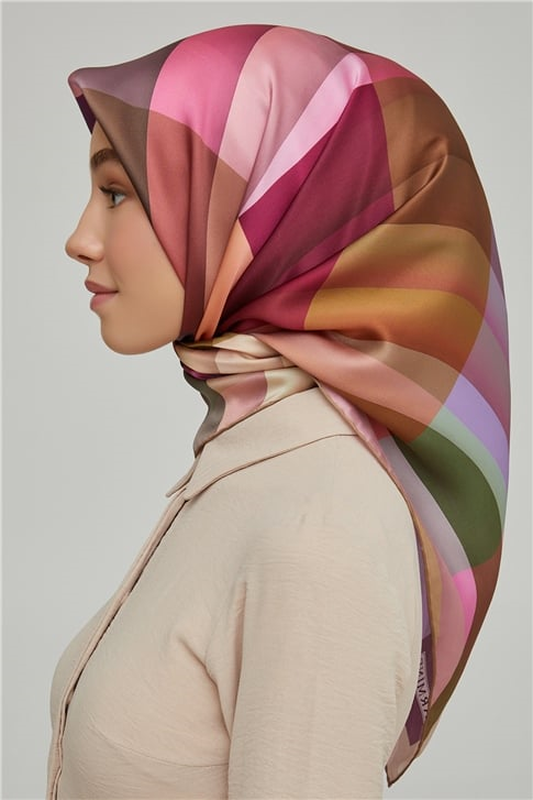 Armine Sura İpek Eşarp 21Ka8659 34