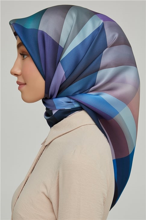 Armine Sura İpek Eşarp 21Ka8659 40