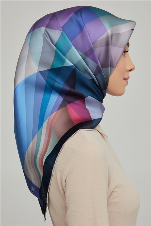 Armine Sura İpek Eşarp 21Ka8659 40