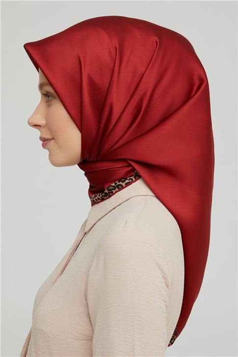 Armine Sura İpek Eşarp 21Ka8660 06