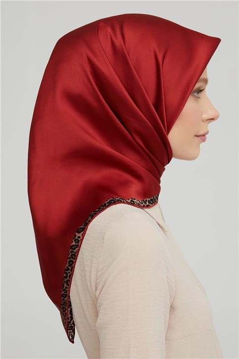 Armine Sura İpek Eşarp 21Ka8660 06