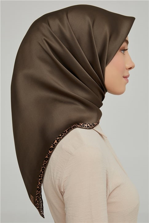 Armine Sura İpek Eşarp 21Ka8660 09