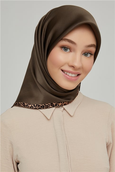 Armine Sura İpek Eşarp 21Ka8660 09