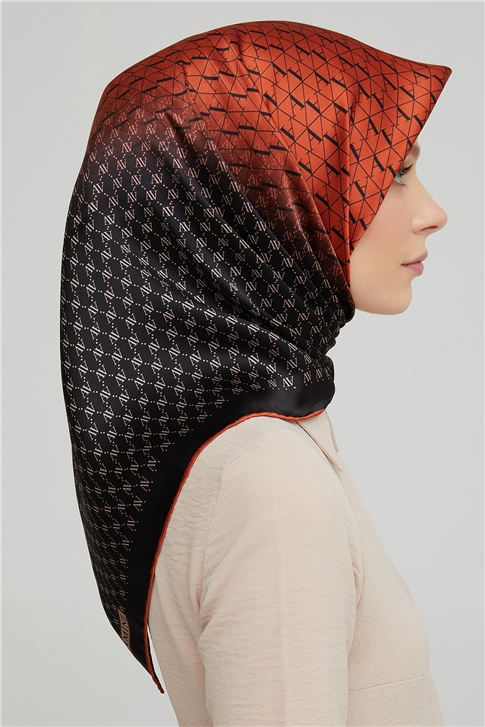 Armine Sura İpek Eşarp 21Ka8661 08