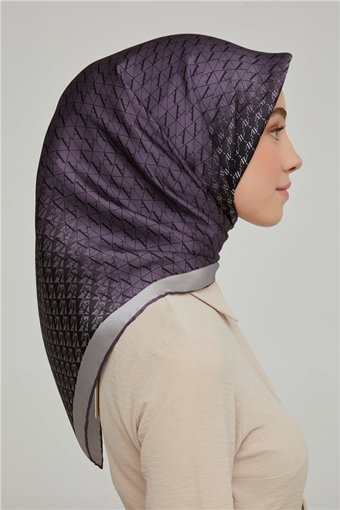 Armine Sura İpek Eşarp 21Ka8661 10