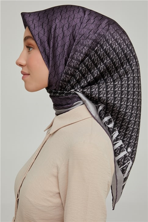 Armine Sura İpek Eşarp 21Ka8661 10