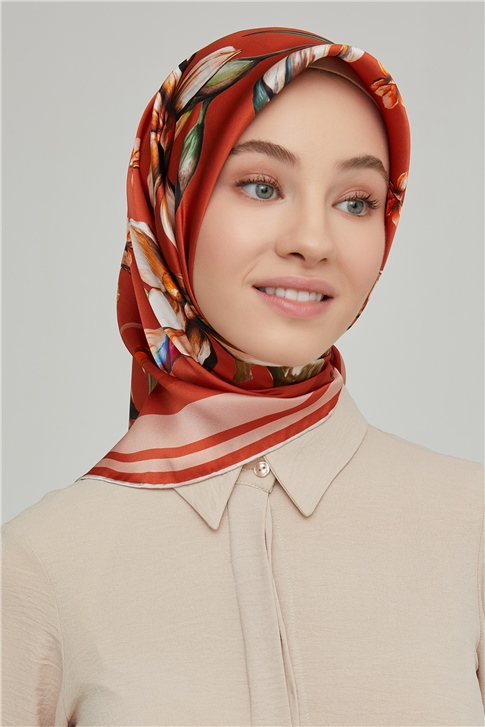 Armine Sura İpek Eşarp 21Ka8662 07
