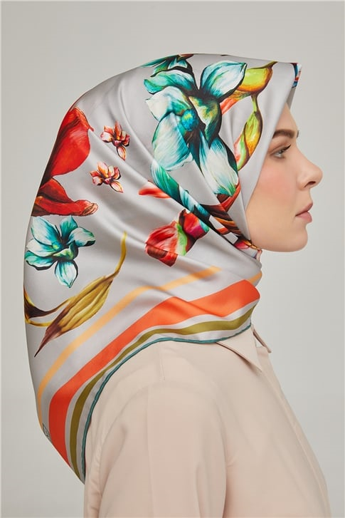 Armine Sura İpek Eşarp 21Ka8662 09