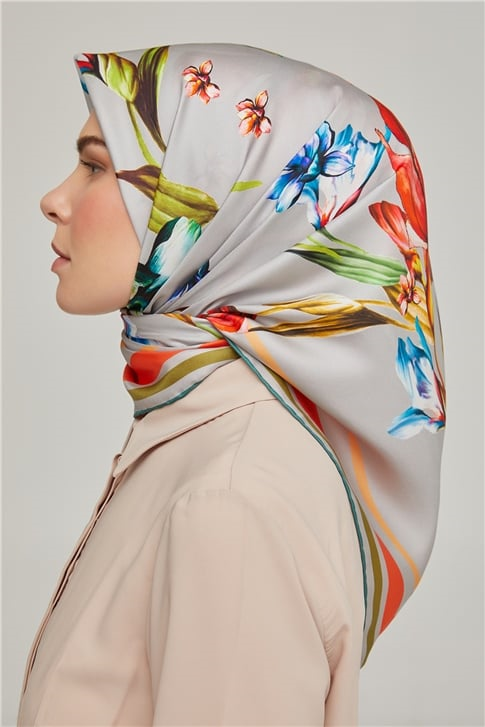 Armine Sura İpek Eşarp 21Ka8662 09