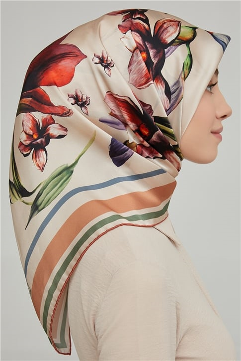 Armine Sura İpek Eşarp 21Ka8662 10