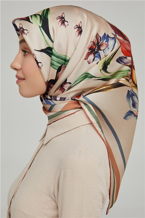 Armine Sura İpek Eşarp 21Ka8662 10