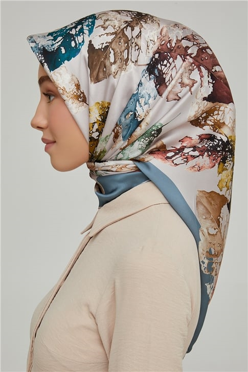 Armine Sura İpek Eşarp 21Ka8663 05