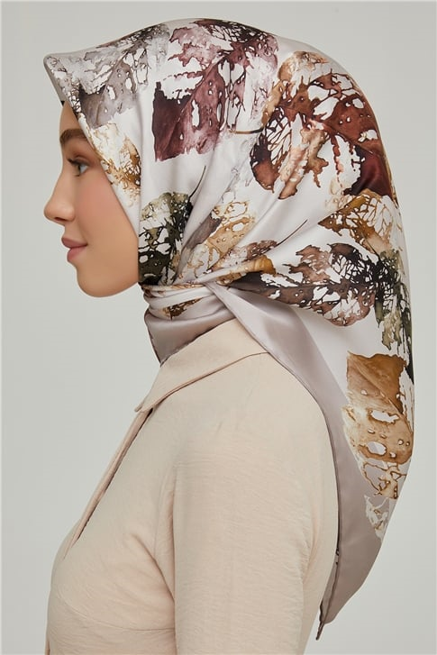 Armine Sura İpek Eşarp 21Ka8663 07