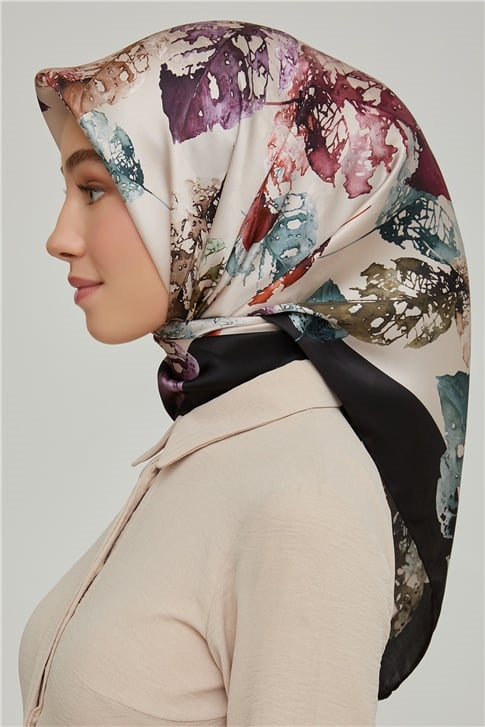 Armine Sura İpek Eşarp 21Ka8663 14