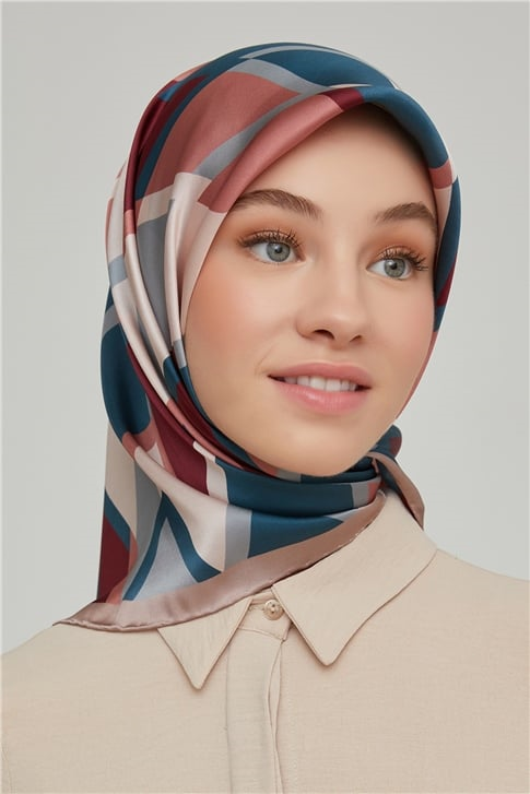 Armine Sura İpek Eşarp 21Ka8664 04
