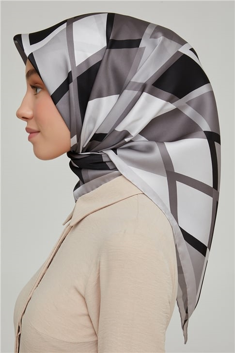 Armine Sura İpek Eşarp 21Ka8664 08