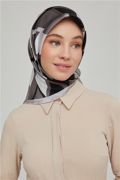 Armine Sura İpek Eşarp 21Ka8664 08