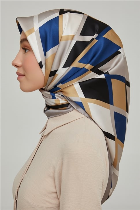 Armine Sura İpek Eşarp 21Ka8664 20