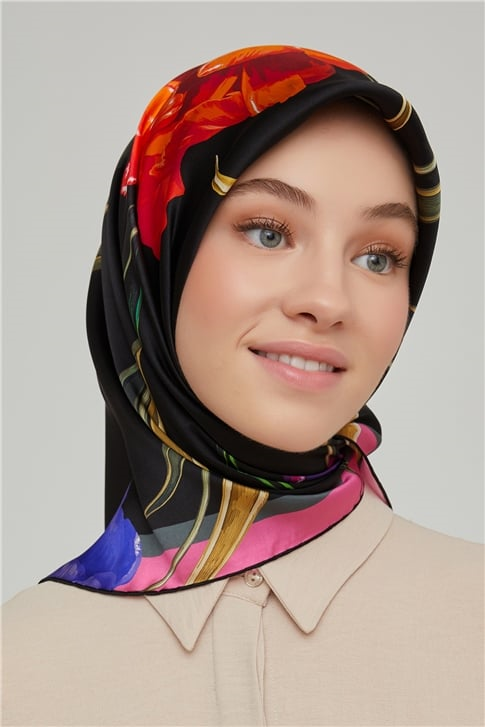 Armine Sura İpek Eşarp 21Ka8665 09