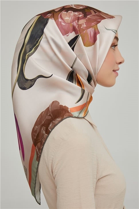 Armine Sura İpek Eşarp 21Ka8665 33
