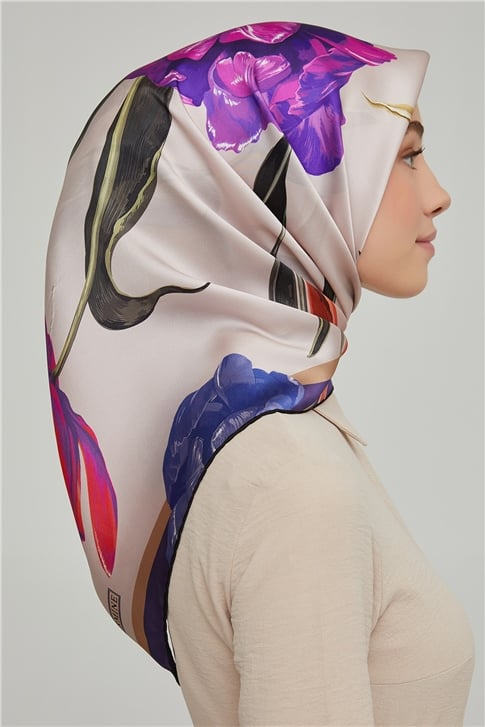 Armine Sura İpek Eşarp 21Ka8665 34