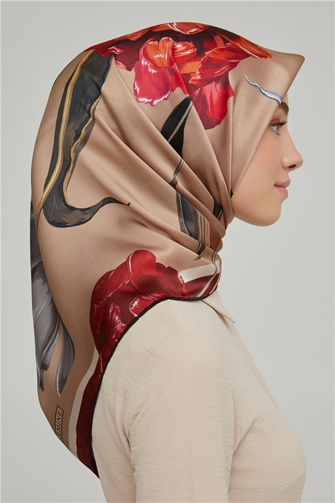 Armine Sura İpek Eşarp 21Ka8665 35