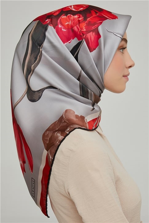 Armine Sura İpek Eşarp 21Ka8665 36