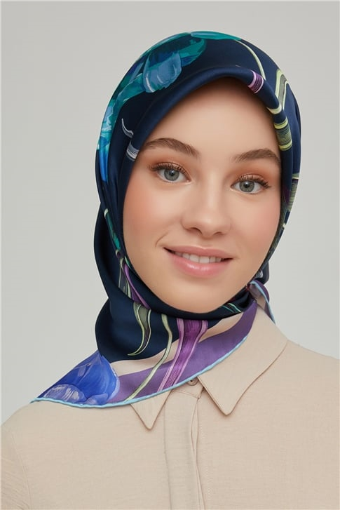 Armine Sura İpek Eşarp 21Ka8665 51