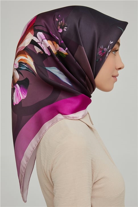 Armine Sura İpek Eşarp 21Ka8666 33