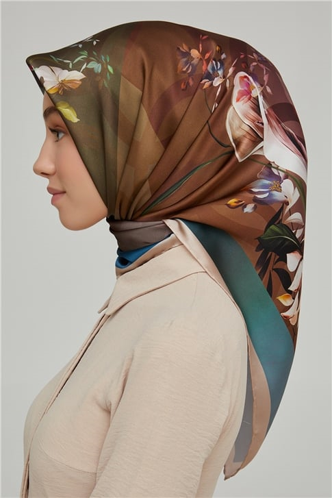 Armine Sura İpek Eşarp 21Ka8666 34