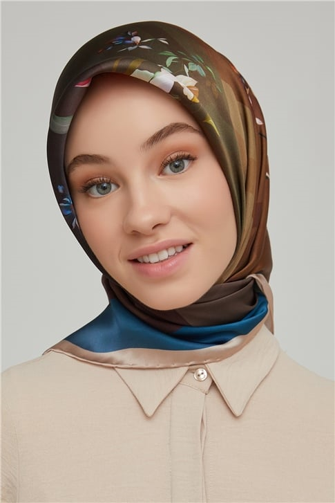 Armine Sura İpek Eşarp 21Ka8666 34