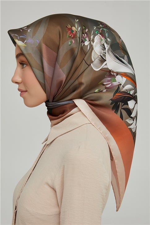Armine Sura İpek Eşarp 21Ka8666 37