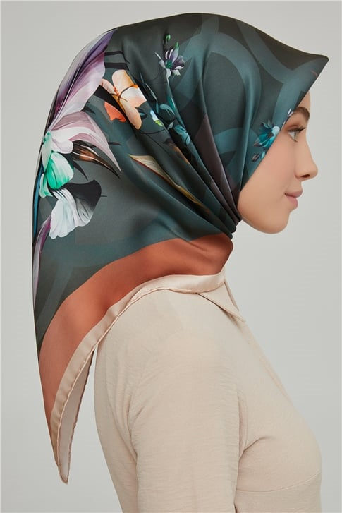 Armine Sura İpek Eşarp 21Ka8666 37