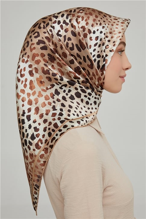 Armine Sura İpek Eşarp 21Ka8667 09