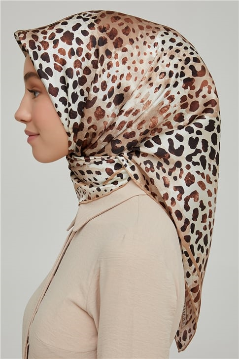 Armine Sura İpek Eşarp 21Ka8667 09