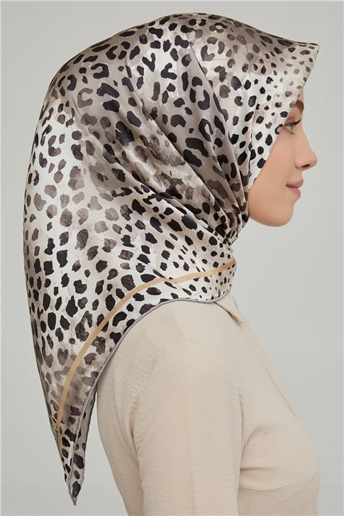 Armine Sura İpek Eşarp 21Ka8667 31
