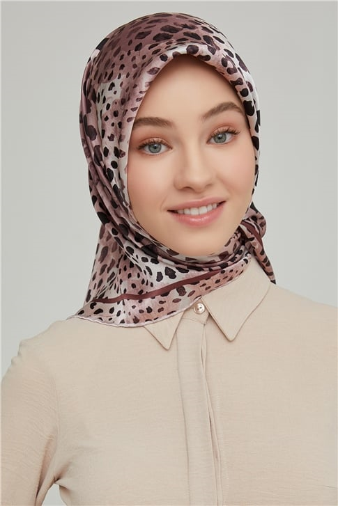 Armine Sura İpek Eşarp 21Ka8667 33