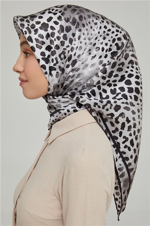 Armine Sura İpek Eşarp 21Ka8667 50