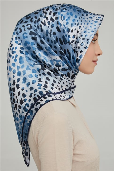 Armine Sura İpek Eşarp 21Ka8667 51