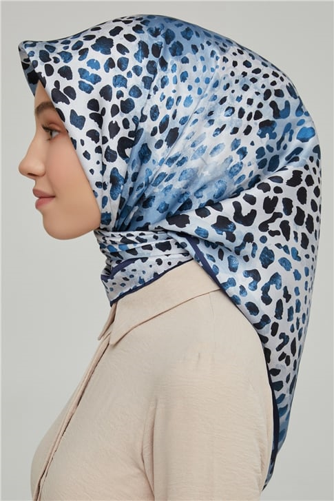 Armine Sura İpek Eşarp 21Ka8667 51