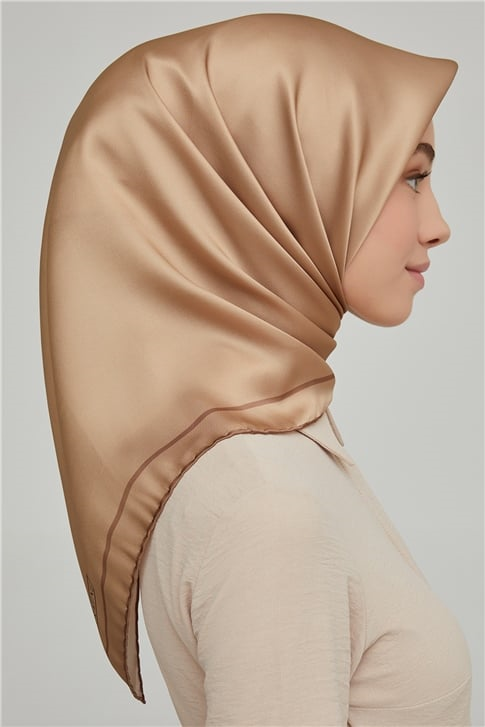 Armine Sura İpek Eşarp 21Ka8668 10