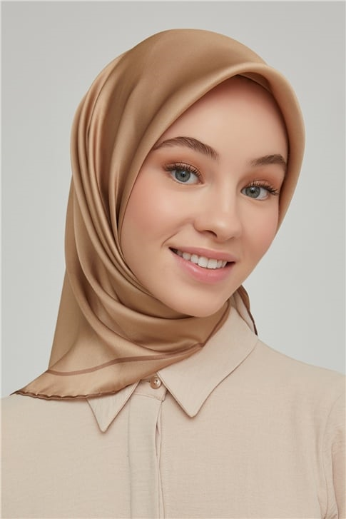 Armine Sura İpek Eşarp 21Ka8668 10