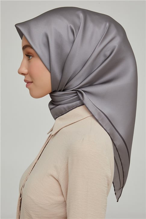 Armine Sura İpek Eşarp 21Ka8668 11