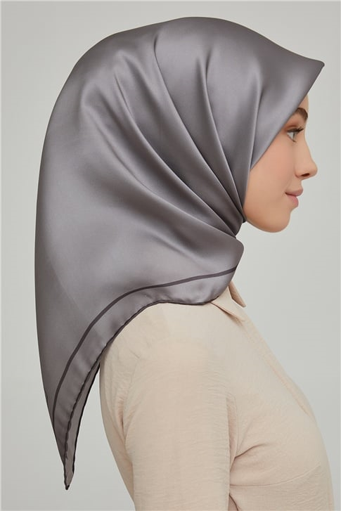 Armine Sura İpek Eşarp 21Ka8668 11