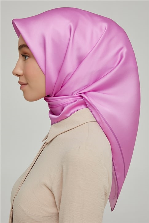 Armine Sura İpek Eşarp 21Ka8668 15