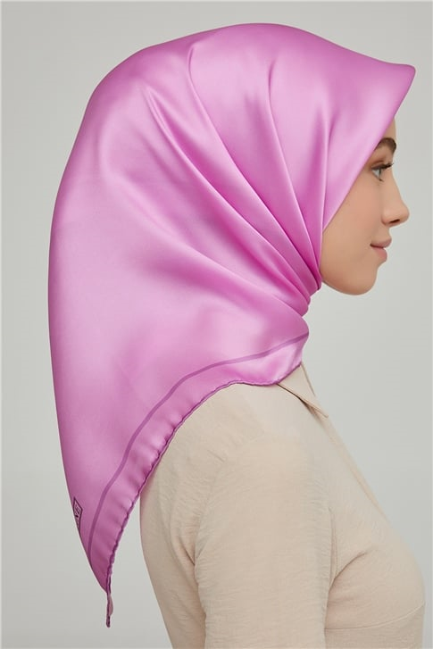 Armine Sura İpek Eşarp 21Ka8668 15