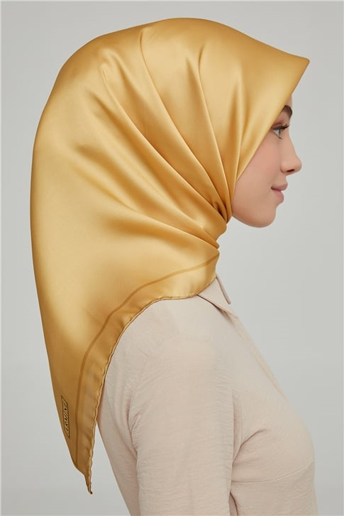 Armine Sura İpek Eşarp 21Ka8668 17