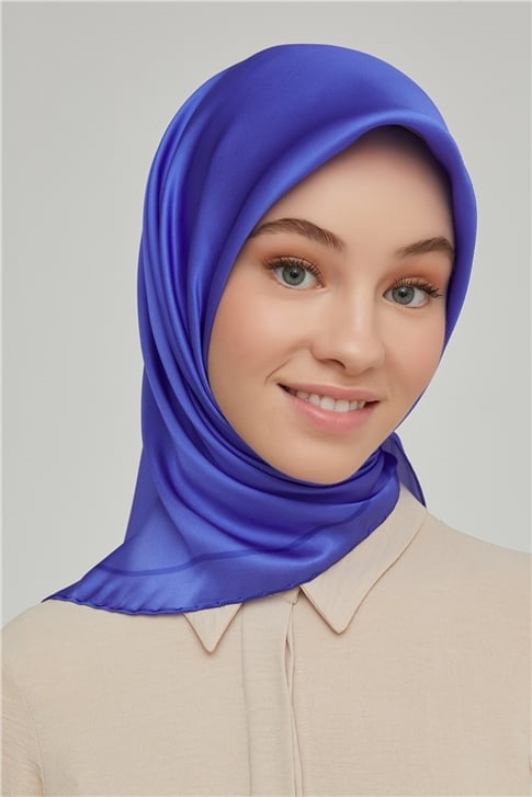 Armine Sura İpek Eşarp 21Ka8668 18